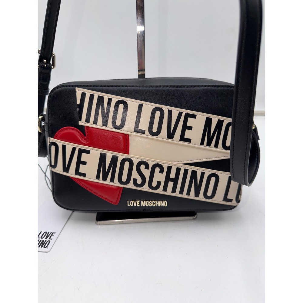 Love Moschino Black Heart Logo Tape Crossbody Camera Bag JC4027PP9BLD100A NEW